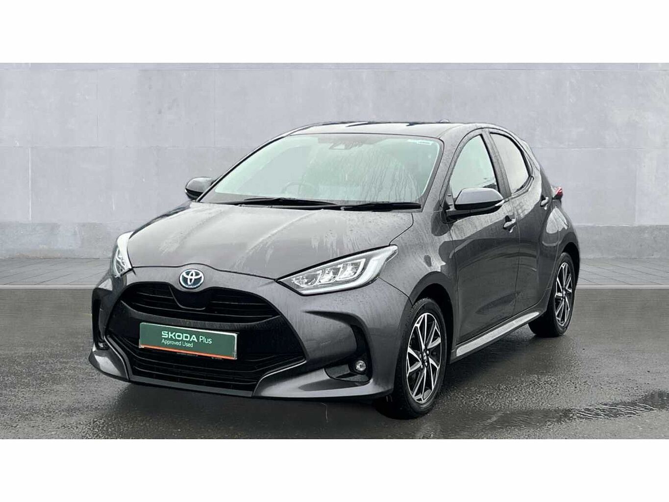 Toyota Yaris 1.5 Hybrid Design 5dr CVT [Nav]