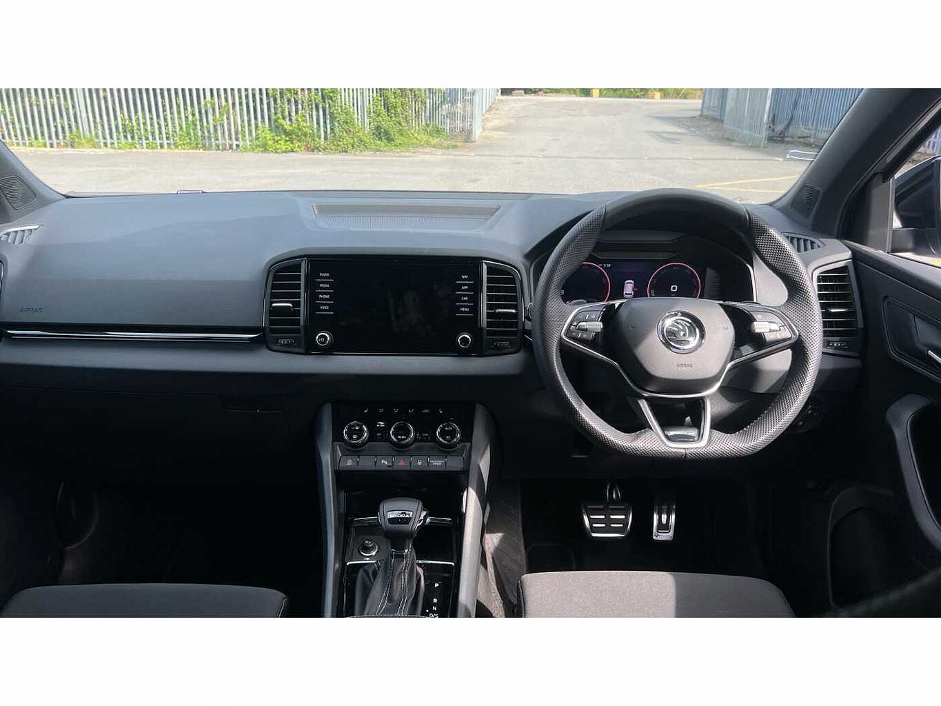SKODA Karoq SUV 1.5 TSI (150ps) SportLine ACT
