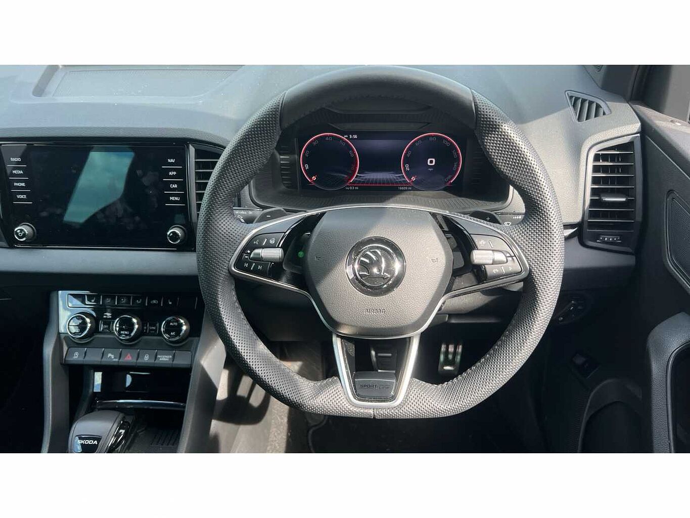 SKODA Karoq SUV 1.5 TSI (150ps) SportLine ACT