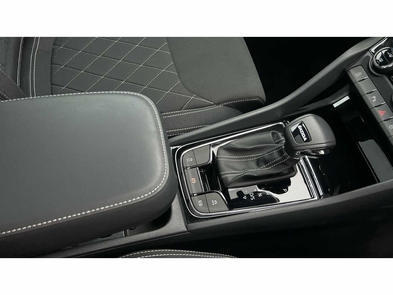 SKODA Karoq SUV 1.5 TSI (150ps) SportLine ACT