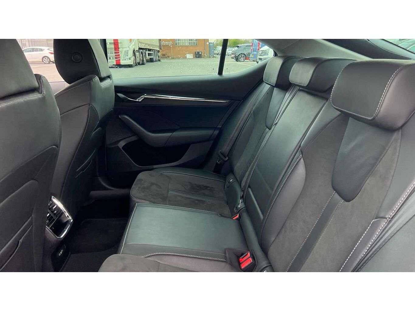 SKODA Octavia Hatchback 2.0TDI (150ps) SE L SCR DSG