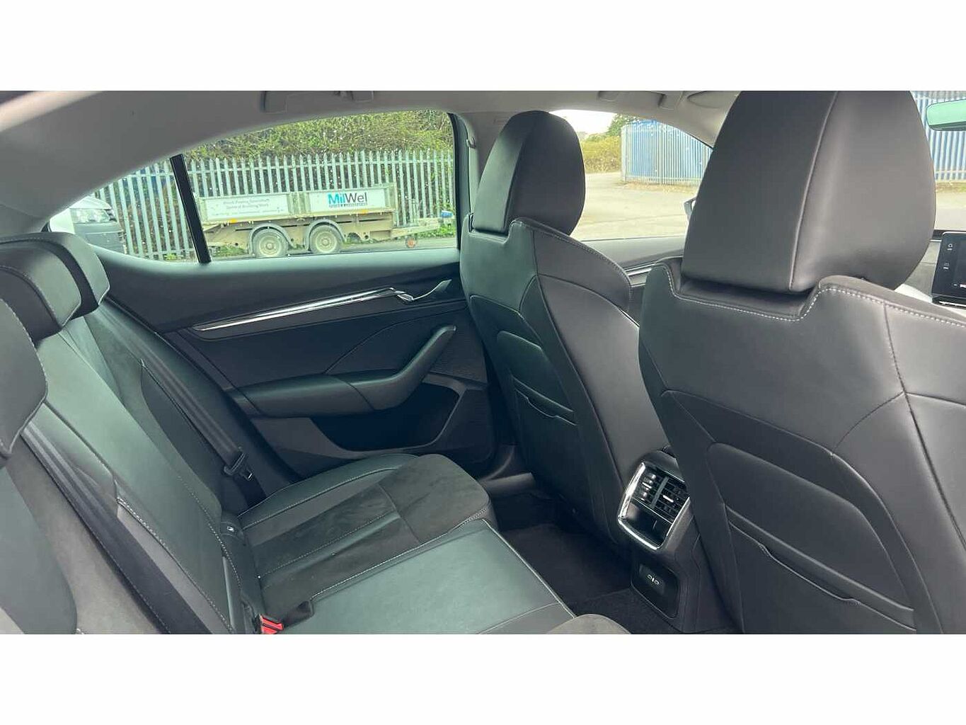 SKODA Octavia Hatchback 2.0TDI (150ps) SE L SCR DSG