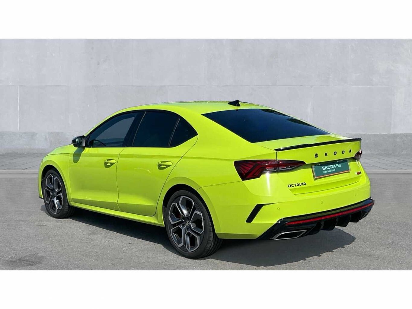 SKODA Octavia vRS Hatch (2017) 2.0 TSI vRS 245