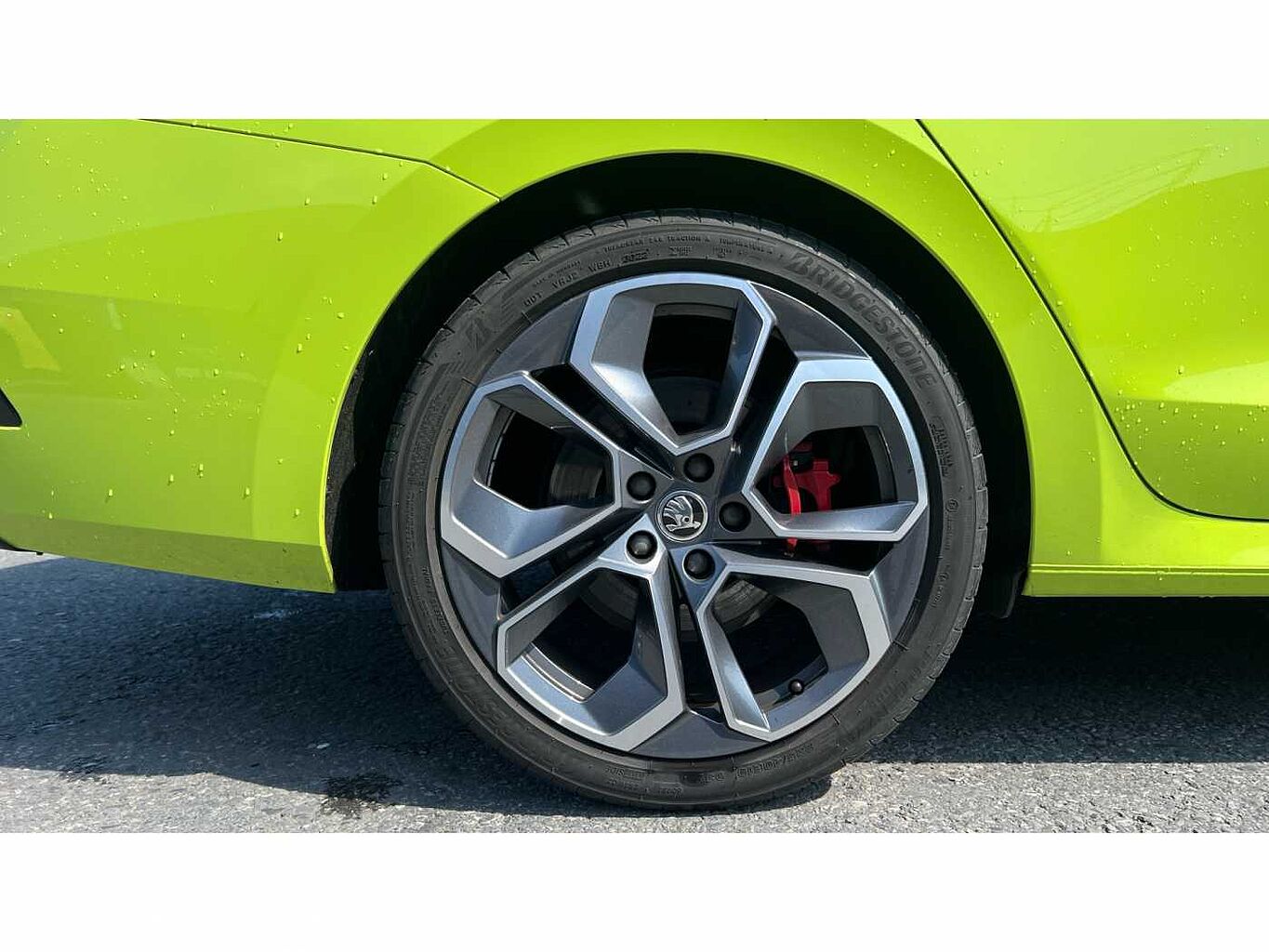 SKODA Octavia vRS Hatch (2017) 2.0 TSI vRS 245