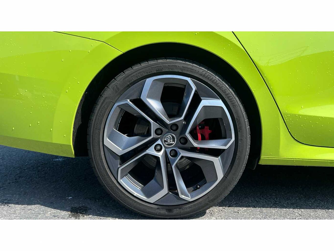 SKODA Octavia vRS Hatch (2017) 2.0 TSI vRS 245