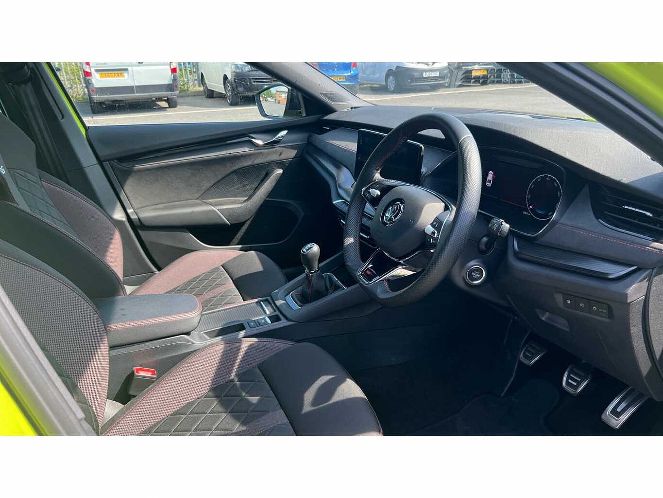 SKODA Octavia vRS Hatch (2017) 2.0 TSI vRS 245