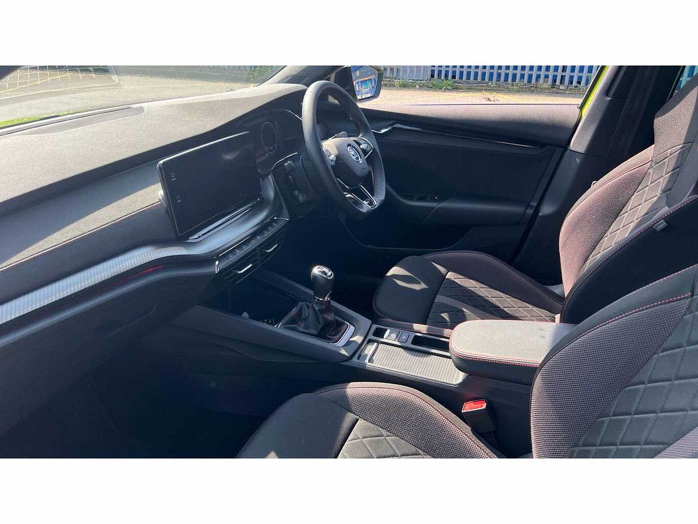 SKODA Octavia vRS Hatch (2017) 2.0 TSI vRS 245