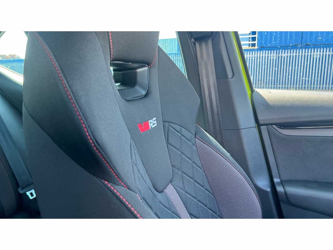 SKODA Octavia vRS Hatch (2017) 2.0 TSI vRS 245