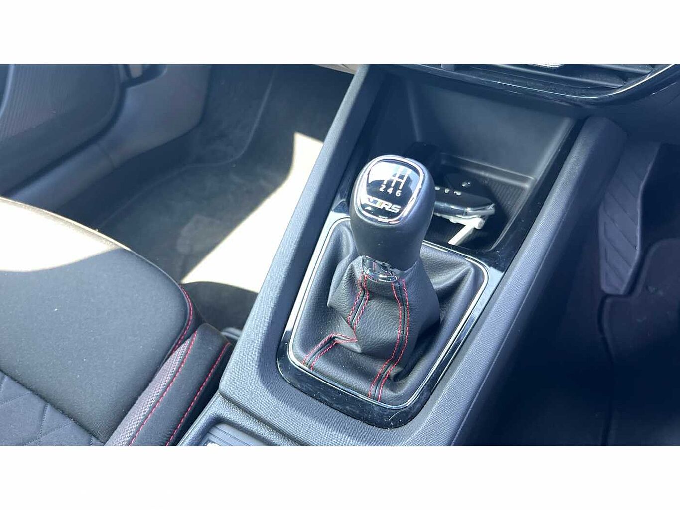 SKODA Octavia vRS Hatch (2017) 2.0 TSI vRS 245
