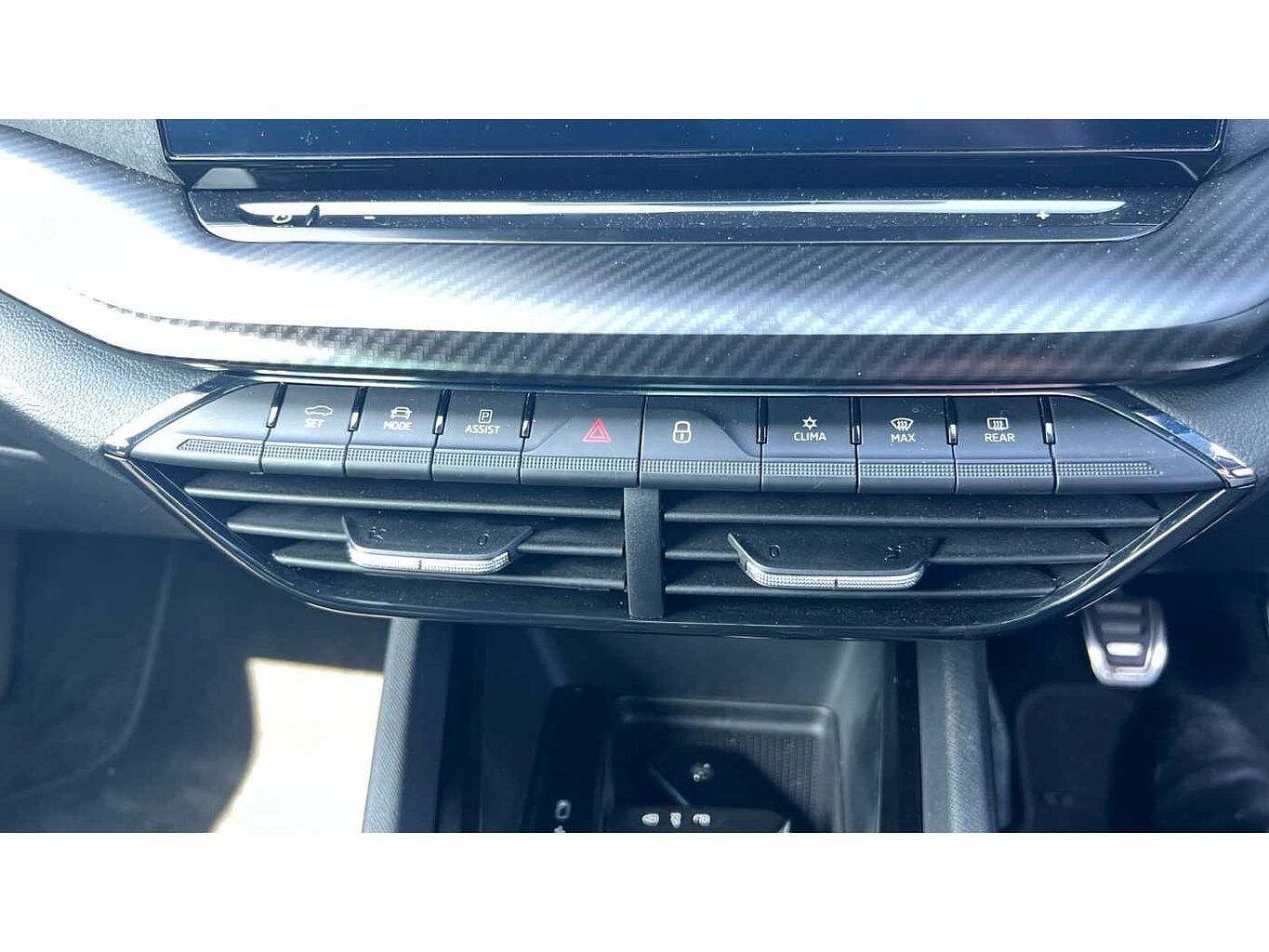 SKODA Octavia vRS Hatch (2017) 2.0 TSI vRS 245